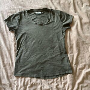 Columbia Olive Green Omni shade T-shirt